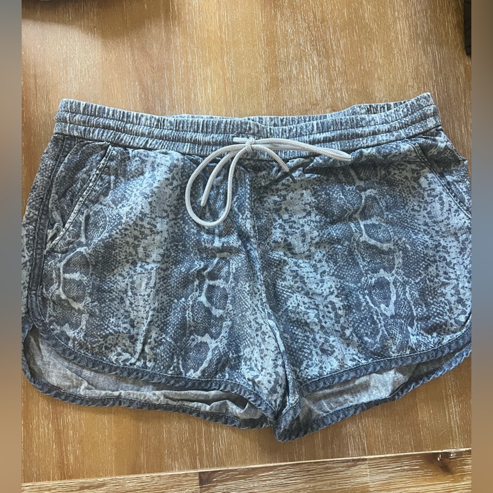 Chambray shorts, small